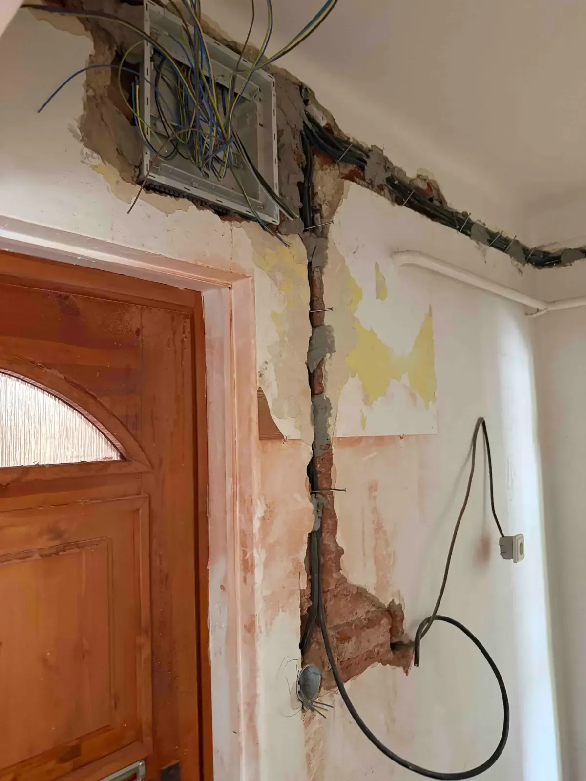 Rekonstrukce elektroinstalace bytu 1+1 v Děčíně